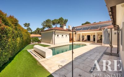 Villa for sale in Aroeira, Caparica