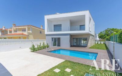Villa for sale in Azeitão, Setubal