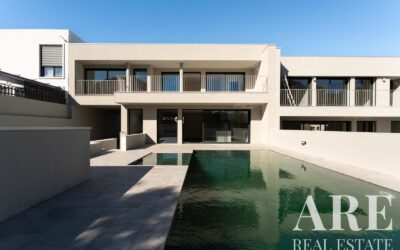 Villa for sale in Leceia, Oeiras