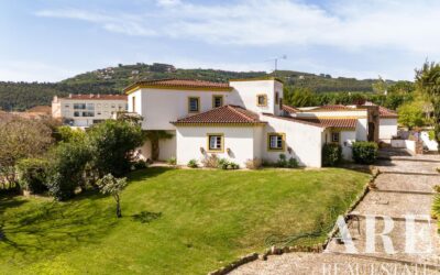 Villa for sale in Loures
