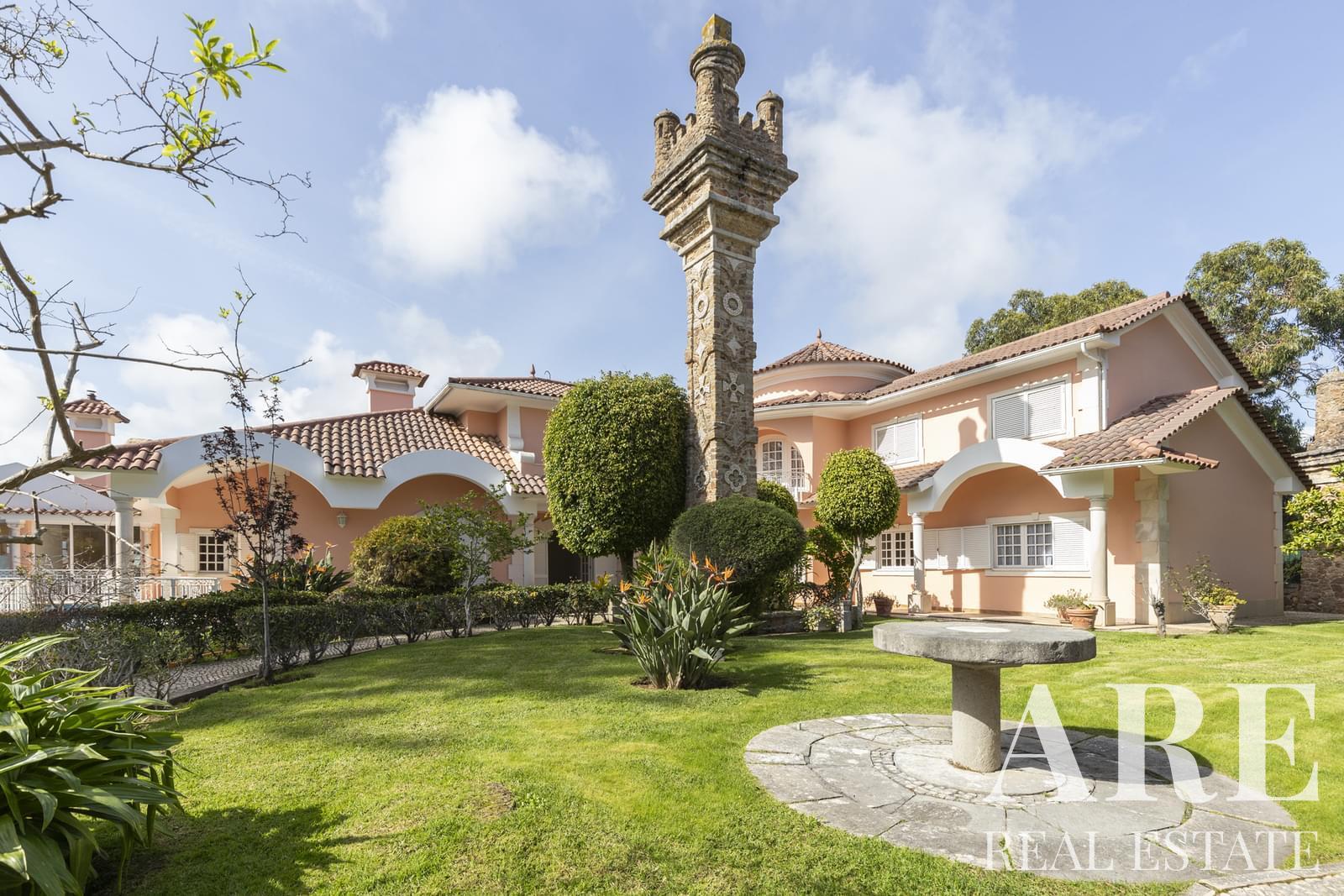 villa-for-sale-in-monte-estoril-cascais-33234-001