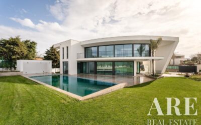 Villa for sale in Oeiras Golf Residence, Oeiras