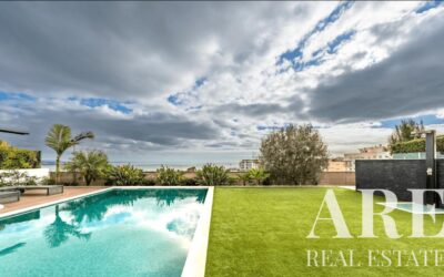 Villa for sale with ocean views in Parque dos Poetas, Oeiras