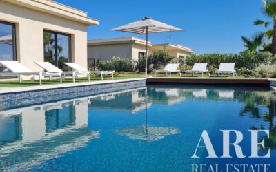 Villa for sale in Quinta de Faro, Faro, Algarve