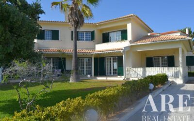 Villa for sale in Tróia, Grandola